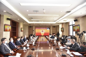 学校第八届教代会暨第十三届工代会第四次会议圆满闭幕