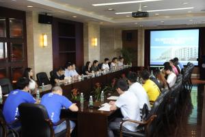 学校举行优秀毕业生代表座谈会