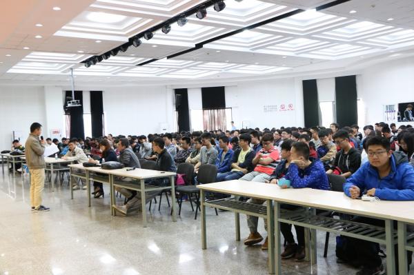 自动化学院举行2014级专业分流宣讲会