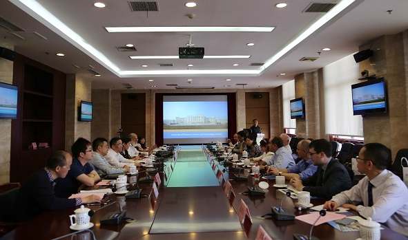 古巴加拿大访问团来校商谈科研教育合作