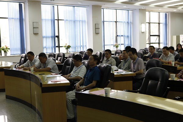 学校举行首届工程博士开班典礼