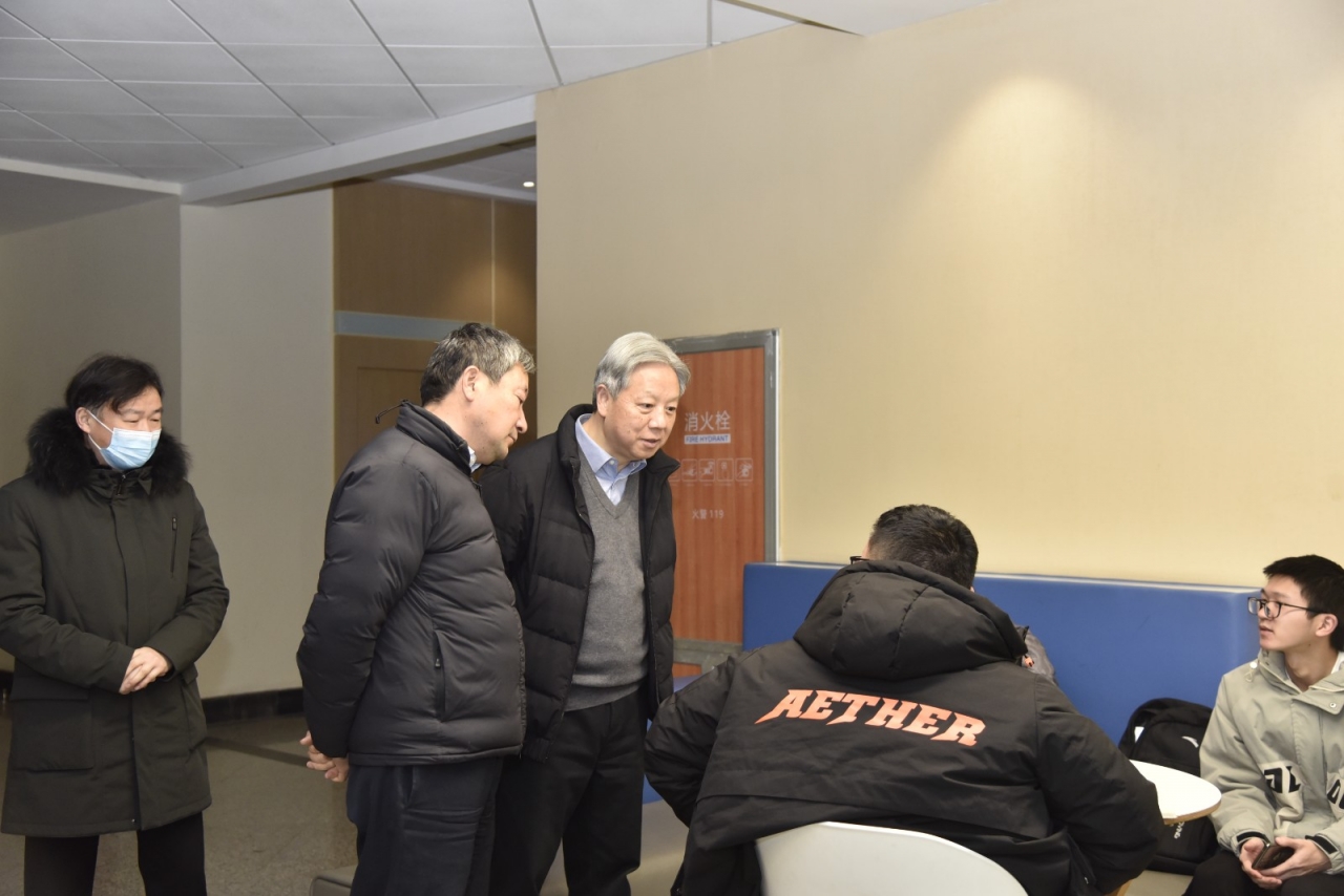 新学期新气象 开学首日教学秩序井然