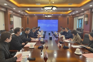 成都市双流区副区长朱光春来校交流合作