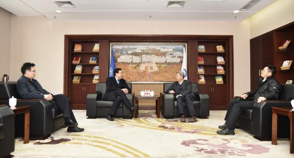 电子科大与四川省国资委签署合作框架协议