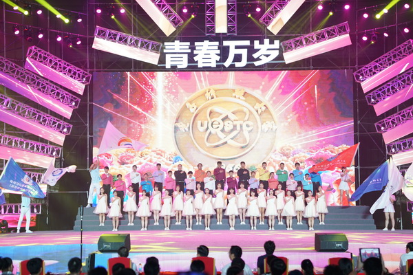 biy00017.JPG c8b71cf87d04b90d28a4dbfacd80504e.jpg