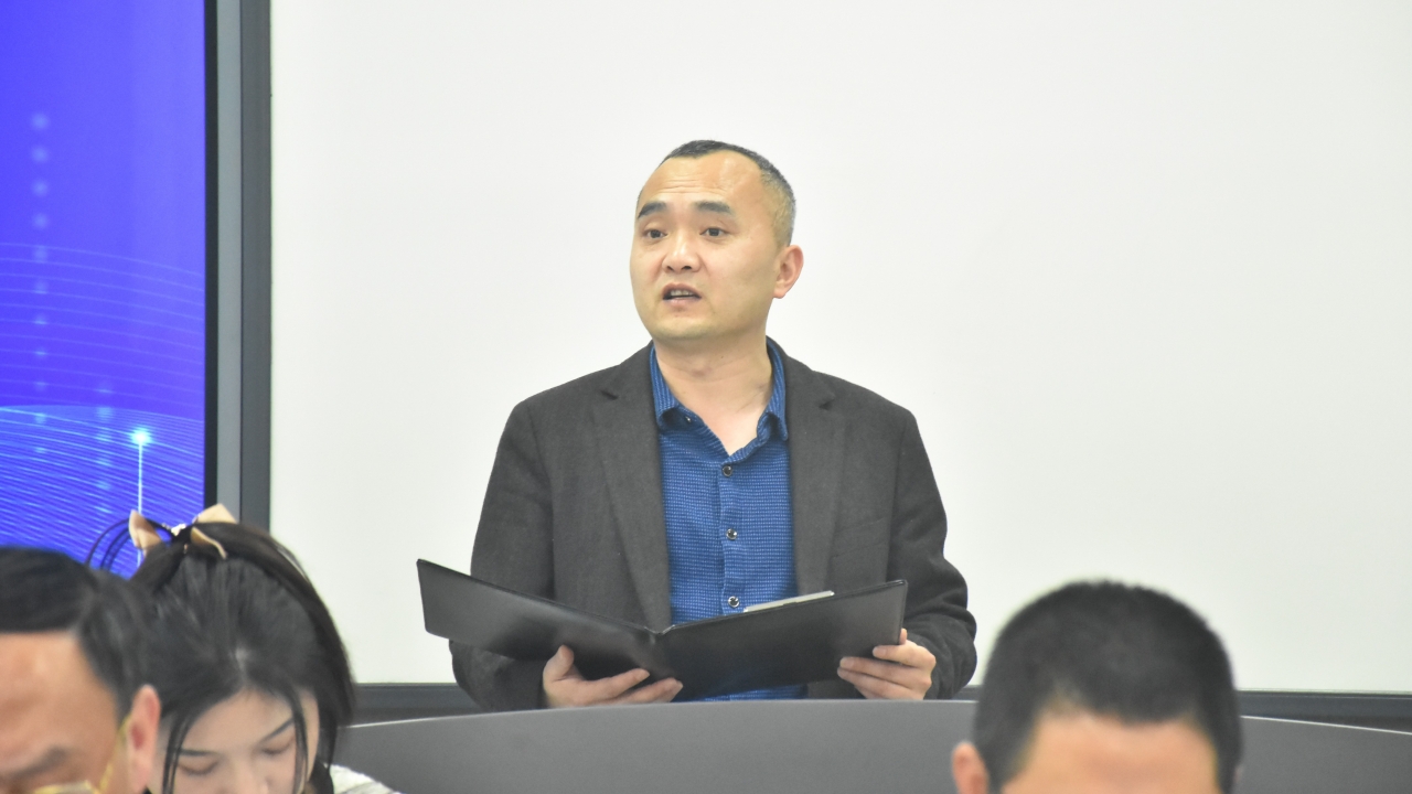 208F8D4E666417B3BE9E3C60F32_4C4C608A_11F 208F8D4E666417B3BE9E3C60F32_4C4C608A_11F