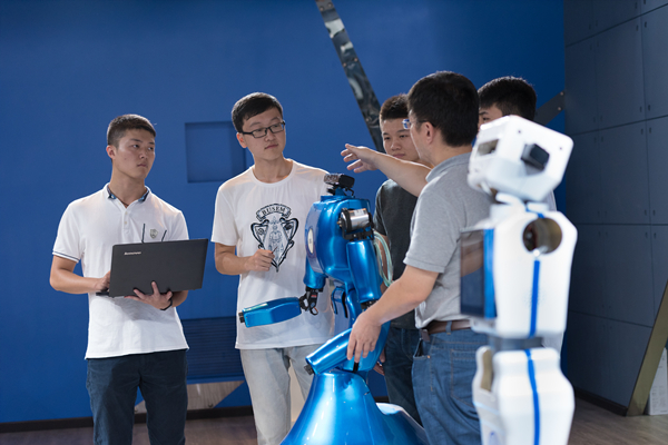 cb40adb7e19d3158d62f3ae6d9001d4d_2f585.j