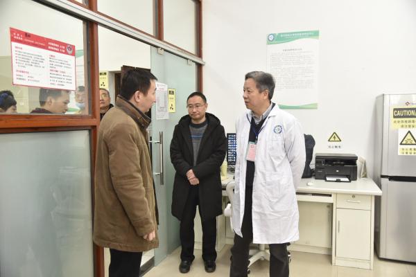 电子科大开展实验室安全专项检查