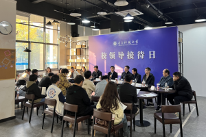 “校领导接待日”活动举行  校领导与学生面对面交流