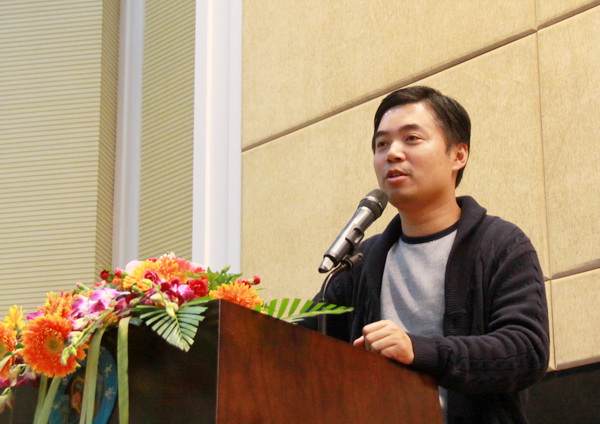 校友顾凌云做客成电讲坛讲述“从成电扬帆的20年”