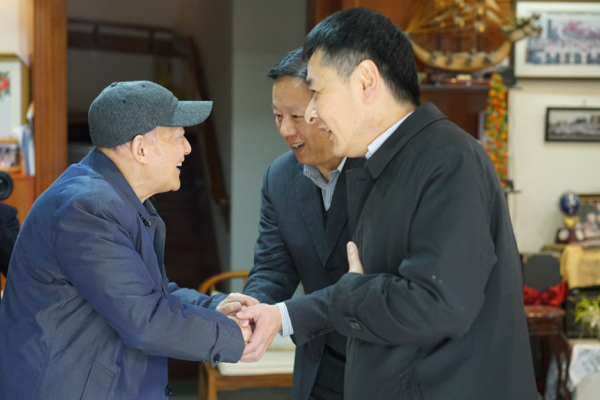 四川省相关领导来我校开展新春慰问活动