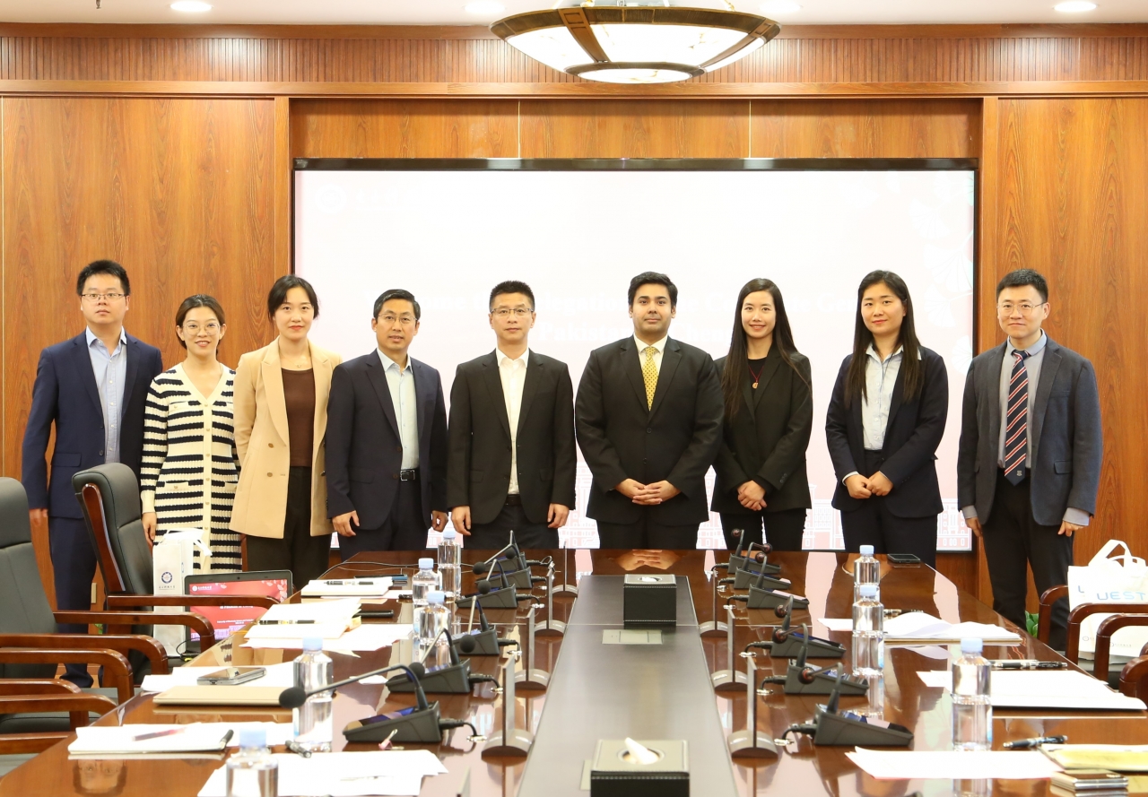 巴基斯坦驻成都总领馆代总领事Agha Hunain Abbas Khan来访我校