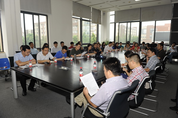 学校布置新学期学生工作