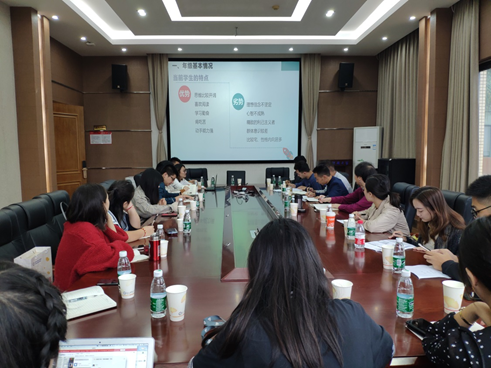 学工部召开多场辅导员座谈会共话学生成长
