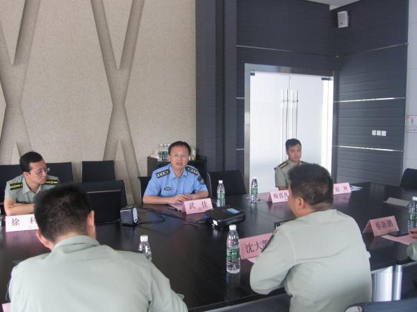 省军区军训办副主任沈大凯一行来校访问