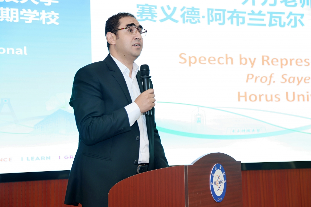 教师代表.JPG 教师代表.JPG