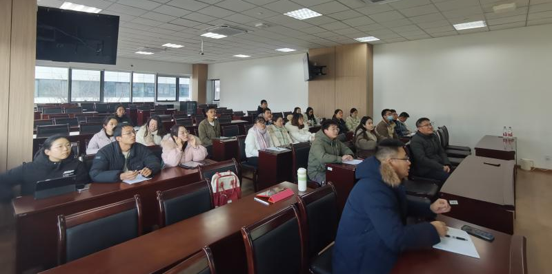 中国科学院数学与系统科学研究院黄飞敏研究员做客学者论坛