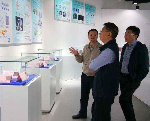 东莞市石排镇政府来校调研协同创新平台建设