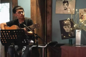 【美丽成电·奋斗之美】从经管转到电子，年年专业第一，还收获了甜蜜爱情