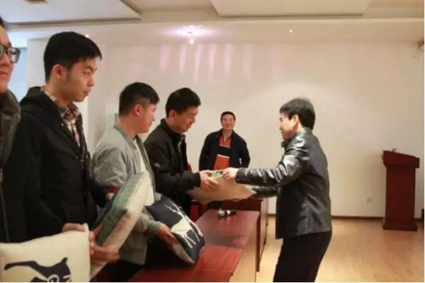 8.jpg d204077b1606b8c7e493bed9f3823cda.jpg