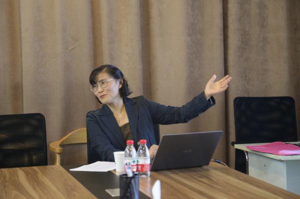 王倩副教授谈“宫崎骏动画中的文化观”