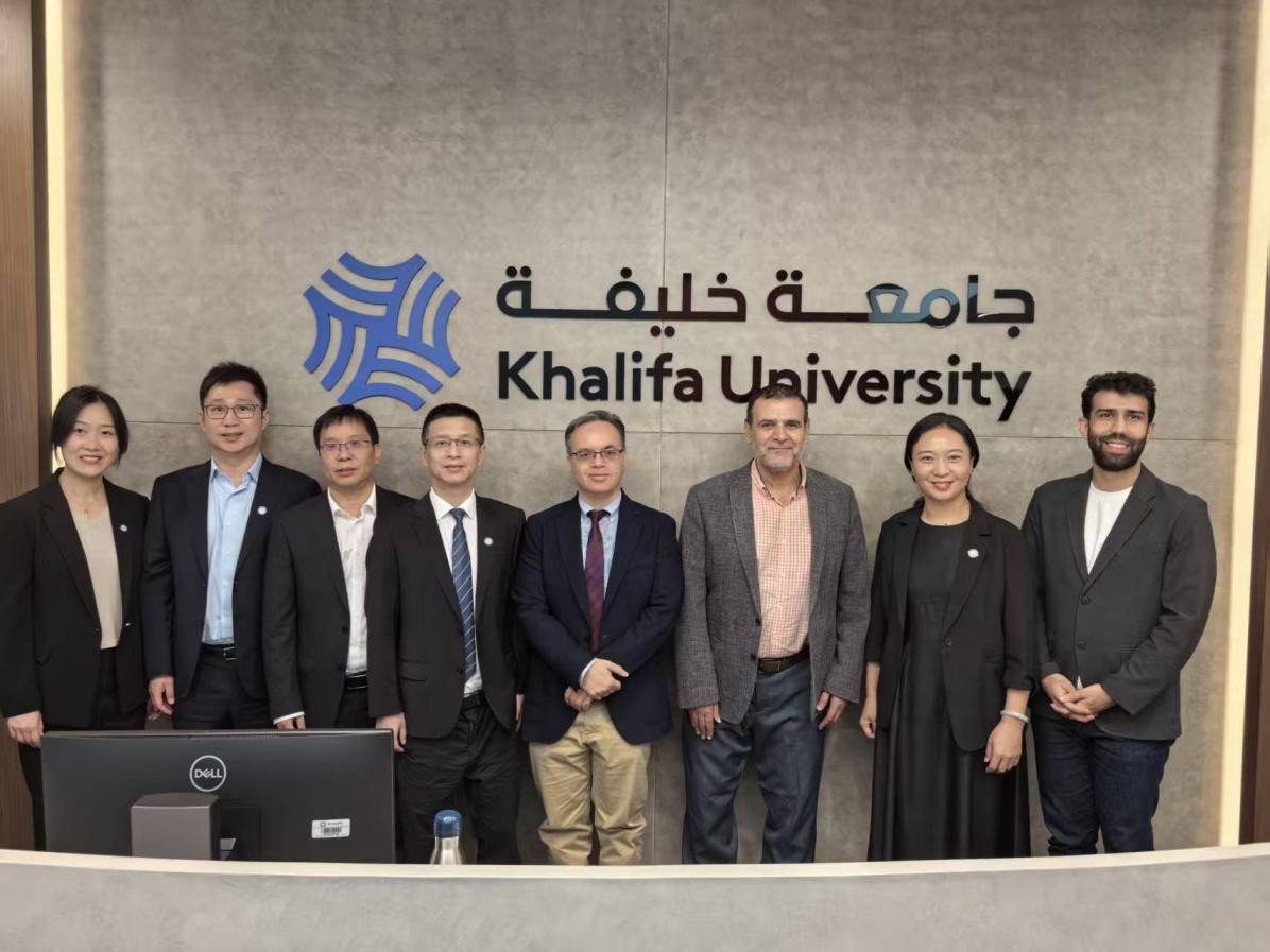 校领导率团访问阿联酋