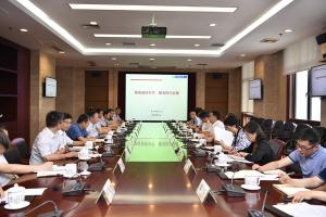 四川省副省长杨兴平一行来校调研