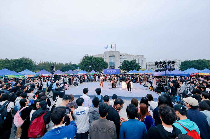 成电国际·第十六届国际教育交流月开幕