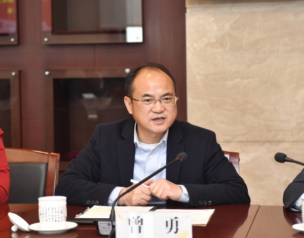 _ND58506.JPG d819526d247a84787ff20e2d2d9be5eb.jpg