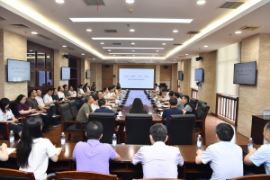 学校举行党纪学习教育工作推进会暨纪律党课、党员基本培训集体备课会