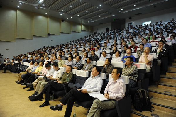 xiaozhang02.jpg 1421049126546162.jpg