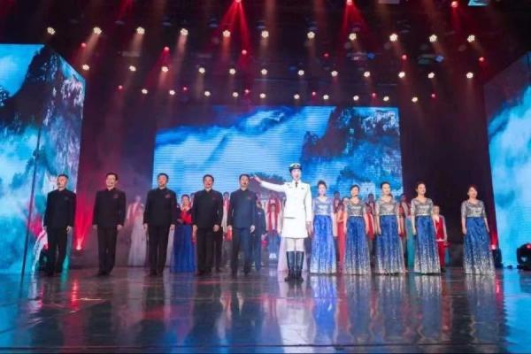 空军1.jpg d8a028a0d3f5f987d07786843149694c.jpg