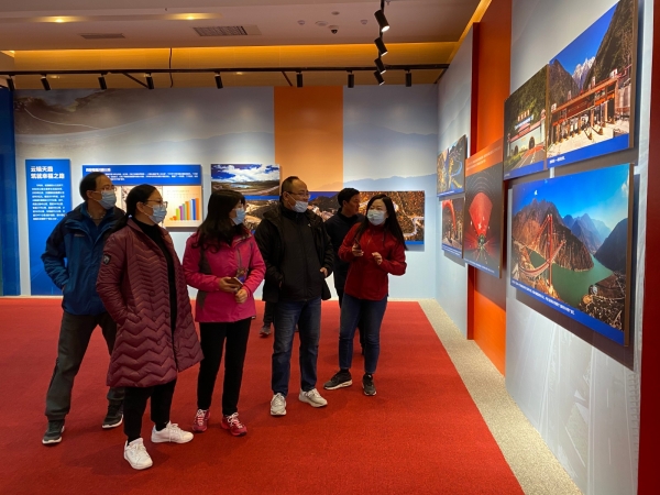 微信图片_20201018183943.jpg d96f4646c6810551ed11aca1d3794b3c_2e7d1.j