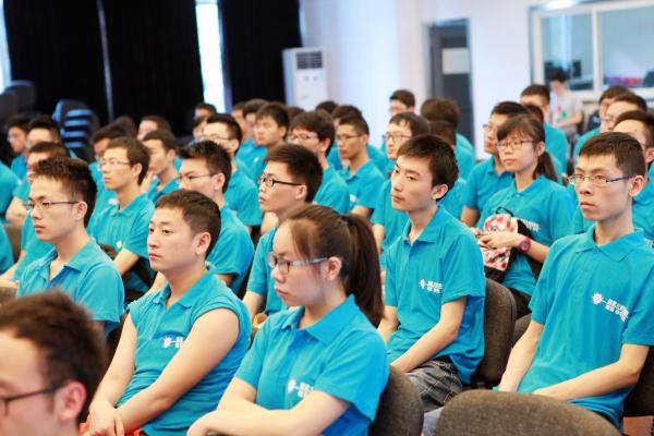 我校国家大学科技园第二届暑期学校开班