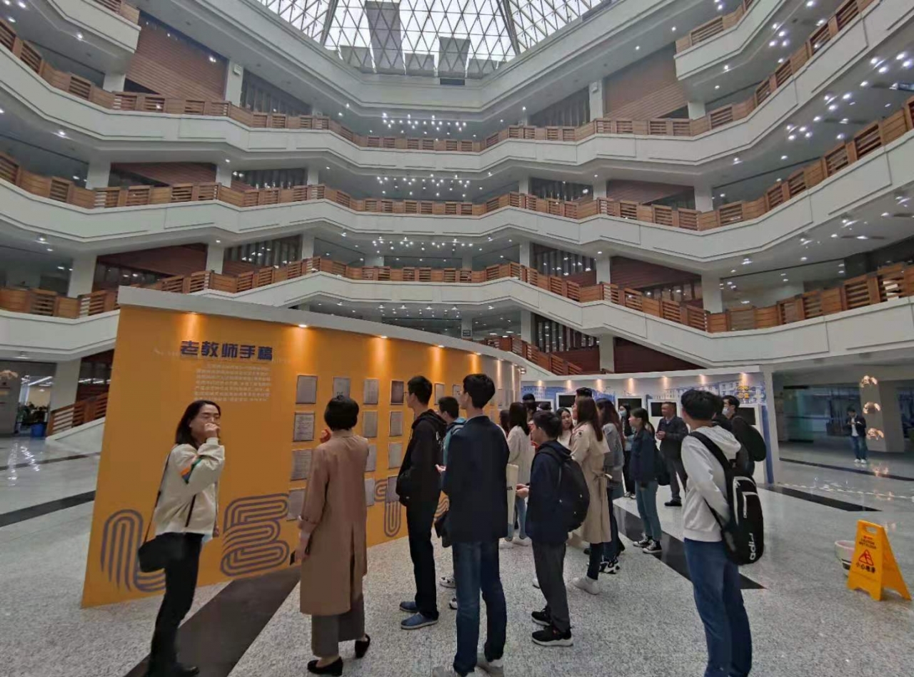 图11 图书馆.jpg d97f703a0ecfab5ddd5b3072c42fd2e2_b26f6.j