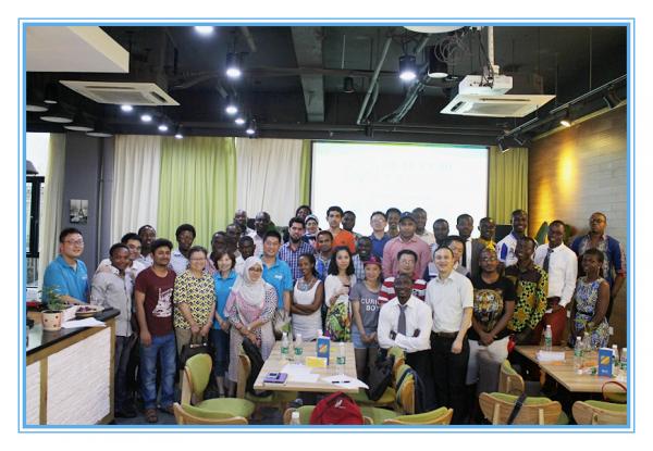 科技园举办首期“蓝色缤纷创享会”探讨互联网+国际创新创业