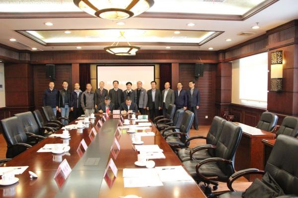 我校与中国石油勘探开发研究院西北分院签署科技合作框架协议