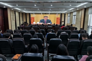 成电师生热议全国脱贫攻坚总结表彰大会