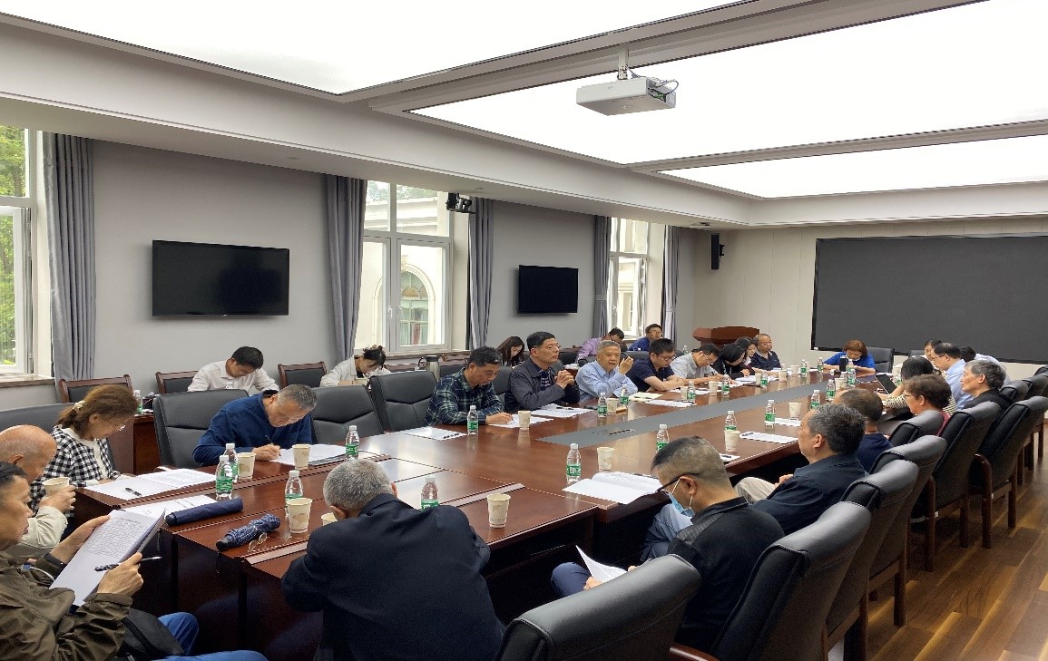 学校召开学位与研究生教育督导专家组中期工作总结会暨研究生课程思政建设研讨会