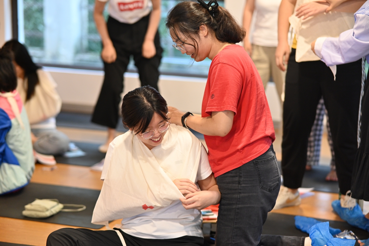 学校首次举办红十字救护员培训 154名师生获得“红十字救护员”证