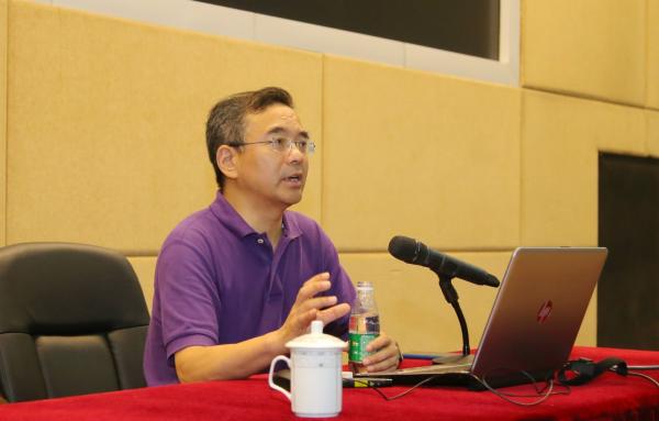 【思政聚焦】学校举行学习习近平新时代中国特色社会主义思想专题培训会