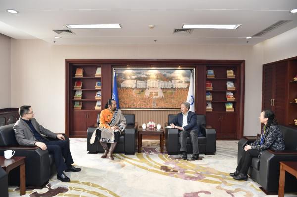 _ND58036.JPG dd14b179f996c53a3da38526754619eb.jpg