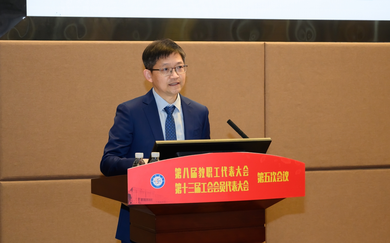 【奋进“十四五”】杨军：“西去东来求知，无问西东求实”