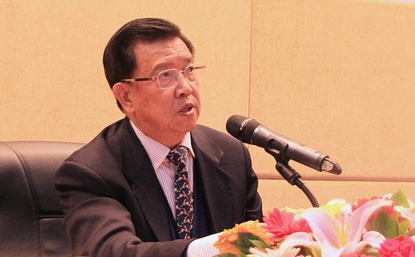 龙永图再登成电讲坛忆入世谈判