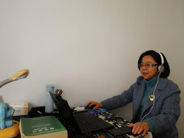 25位新晋“主播”让这门网课的720名学生“身临其境”