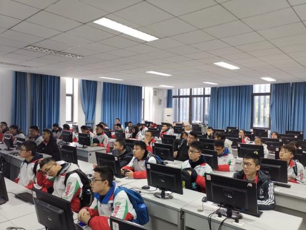 通信学院邀请树德中学光华校区师生来校参观交流