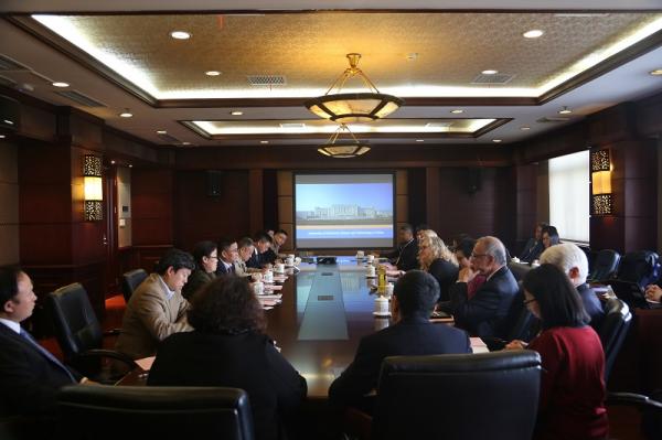 加拿大研究型大学代表团来访并举办教育咨询会