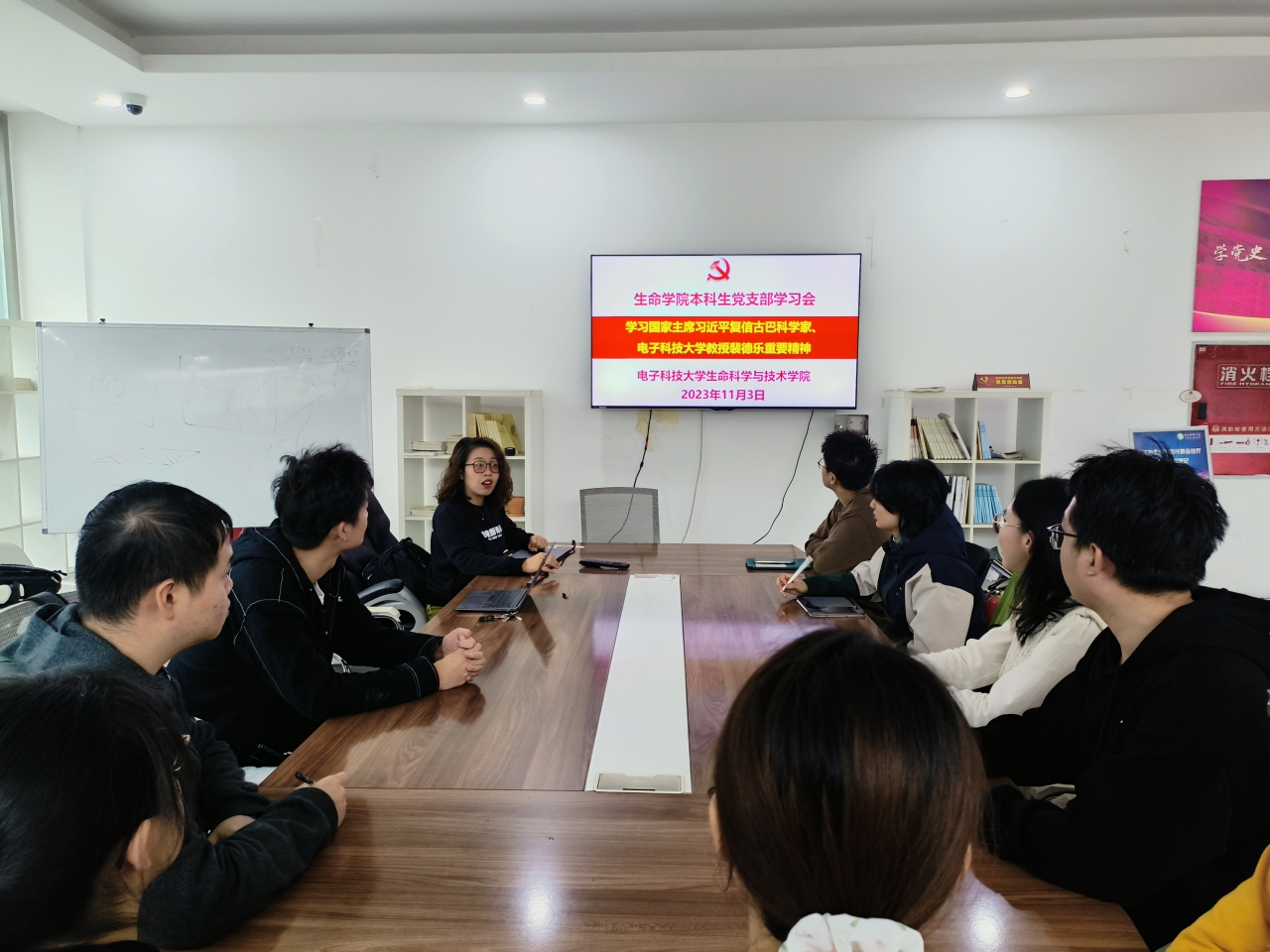 e3355c3e1bab58b35037e19e504a65d.jpg df8d7c7738656e656b6830d1702b1b5d_9c0a0.j