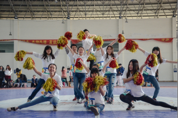 我校第二届学生健身操舞比赛落幕