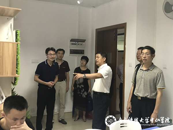 广东省教育厅副巡视员邱克楠一行调研中山学院
